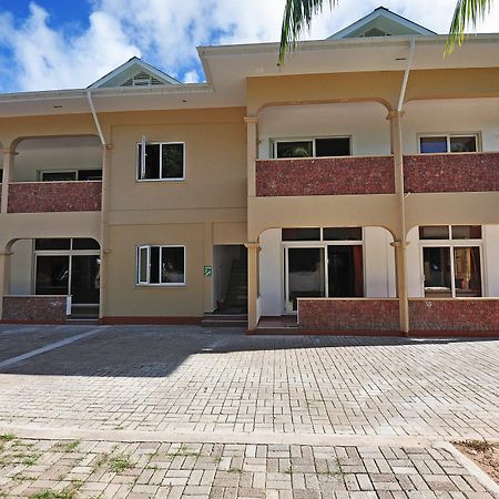 Yasad Luxury Beach Residence Baie Sainte Anne Екстериор снимка