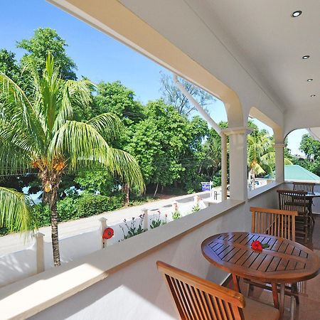 Yasad Luxury Beach Residence Baie Sainte Anne Екстериор снимка